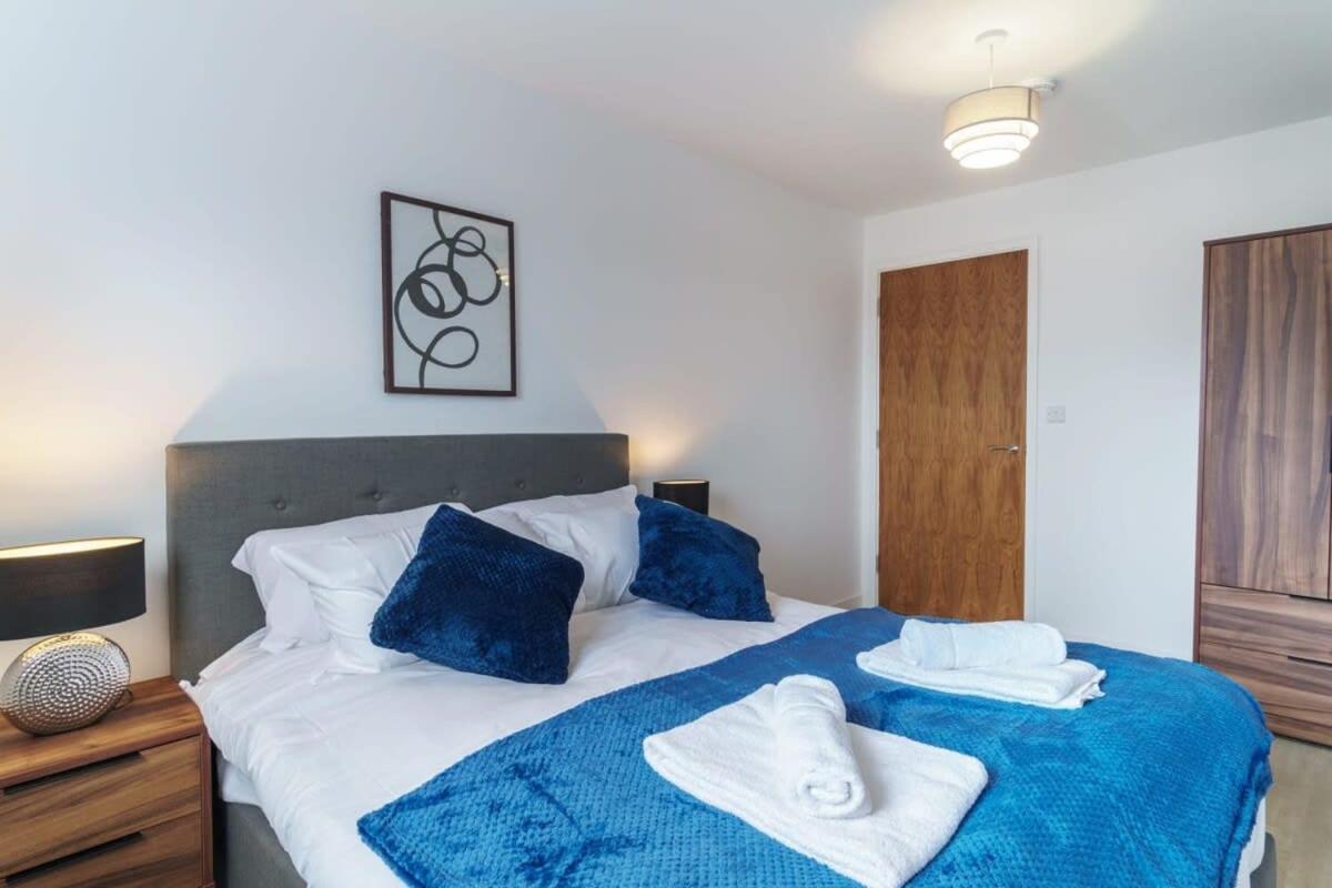 Stunning 2 Bed Apartment In Salford With Views Mánchester Exterior foto